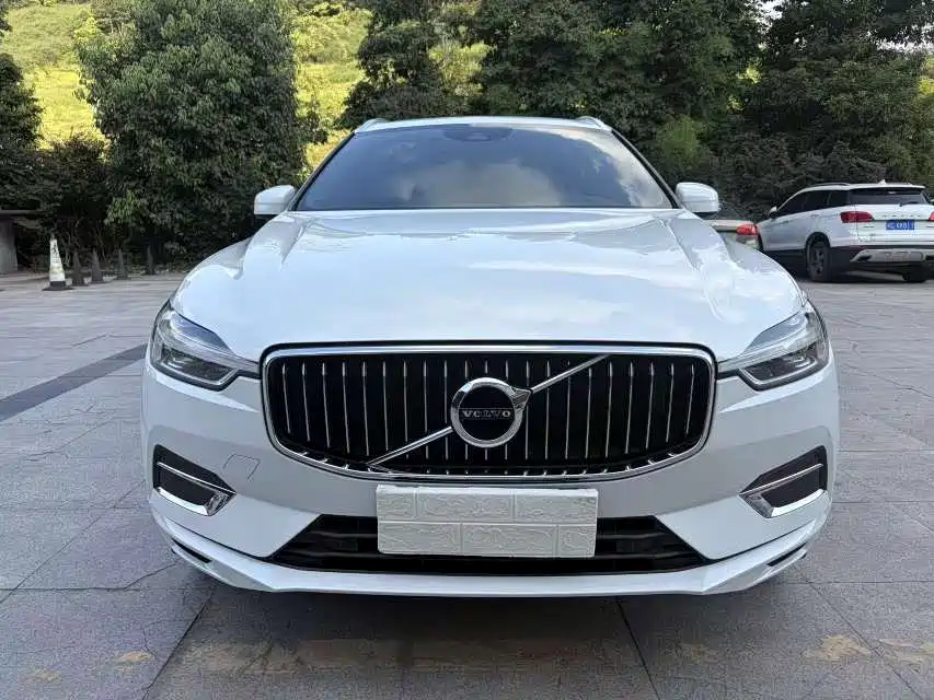 Volvo XC60 — фото 2