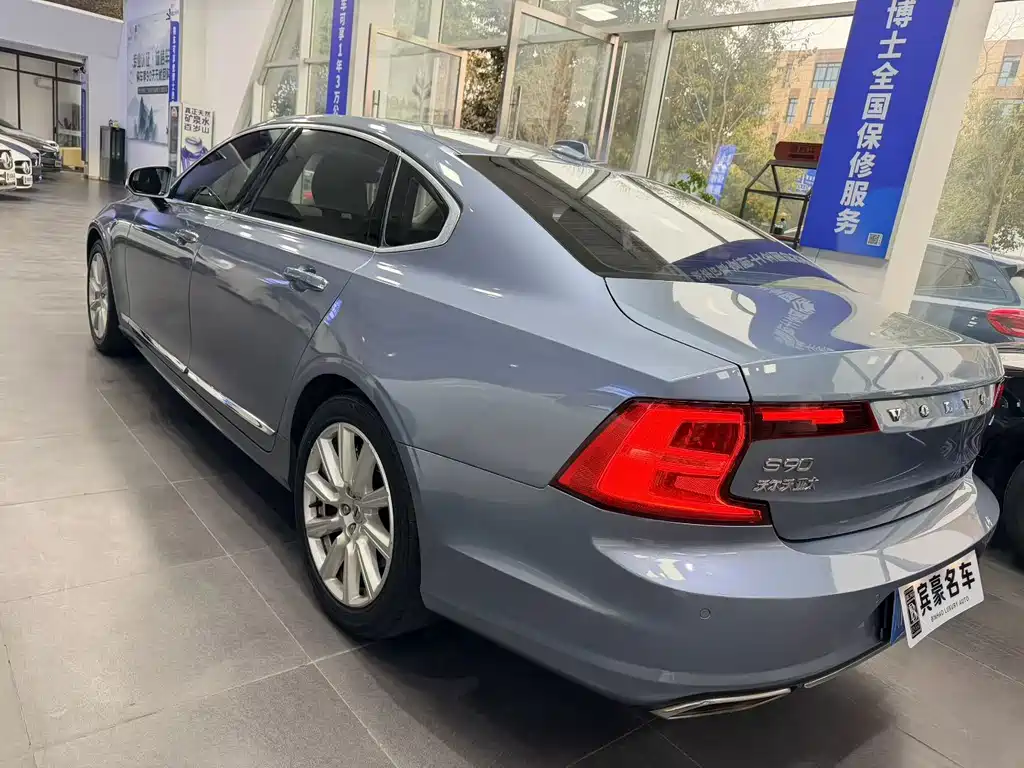 Volvo S90 — фото 4
