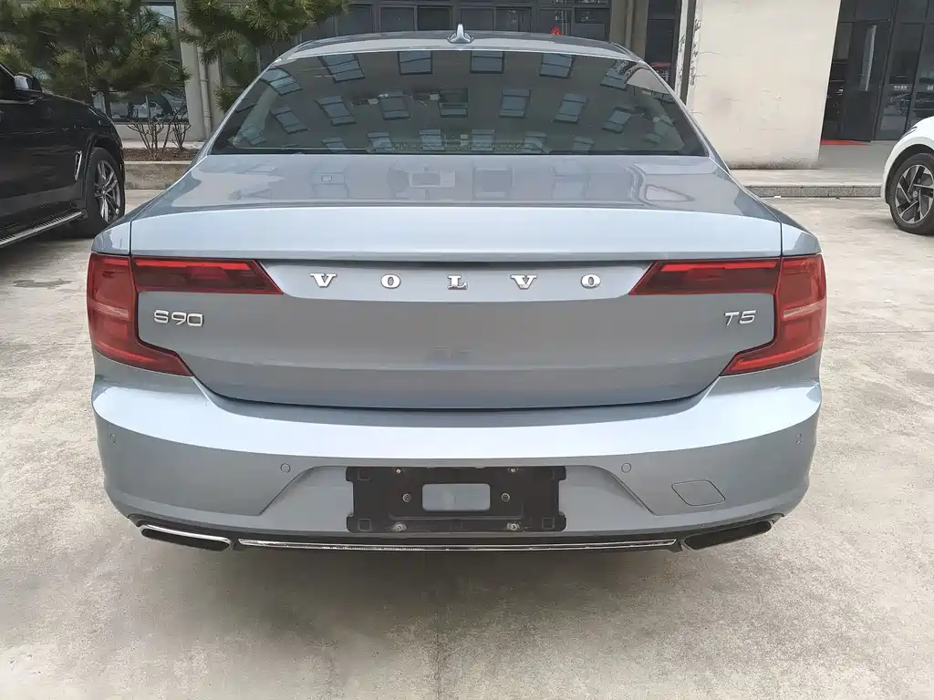 Volvo S90 — фото 4
