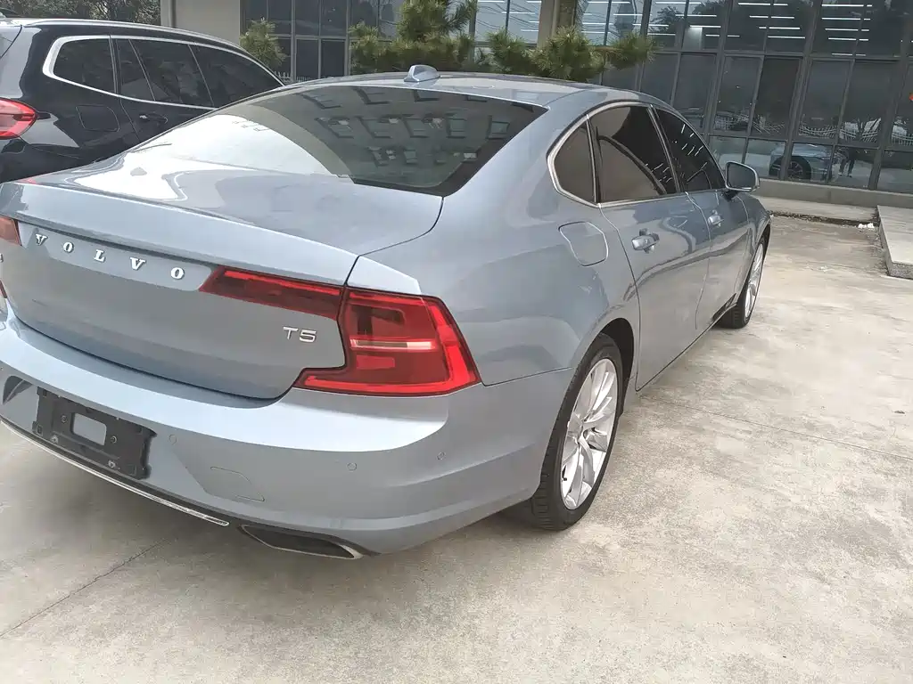 Volvo S90 — фото 6