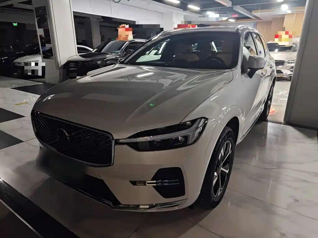 Volvo XC60 — фото 2