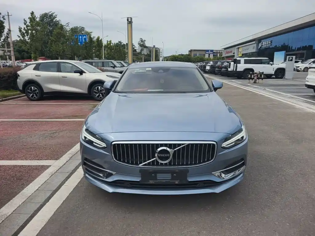 Volvo S90 — фото 3