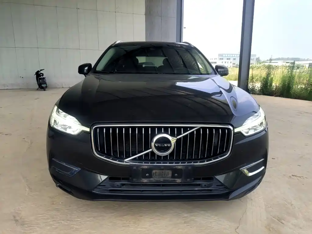 Volvo XC60 — фото 3