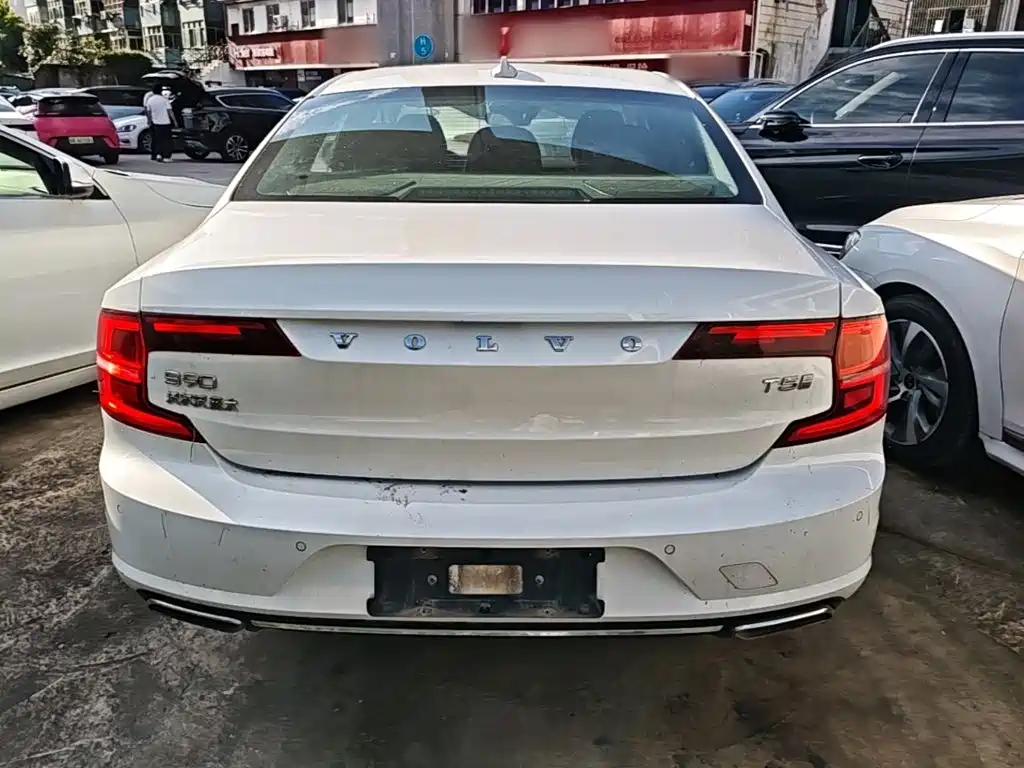 Volvo S90 — фото 6