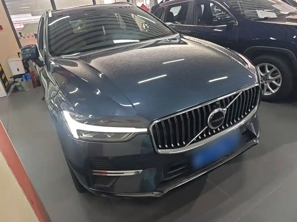 Volvo XC60 — фото 4