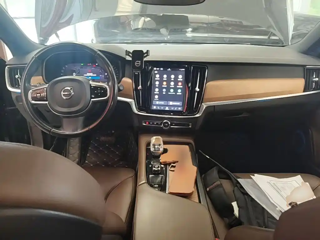 Volvo S90 — фото 10