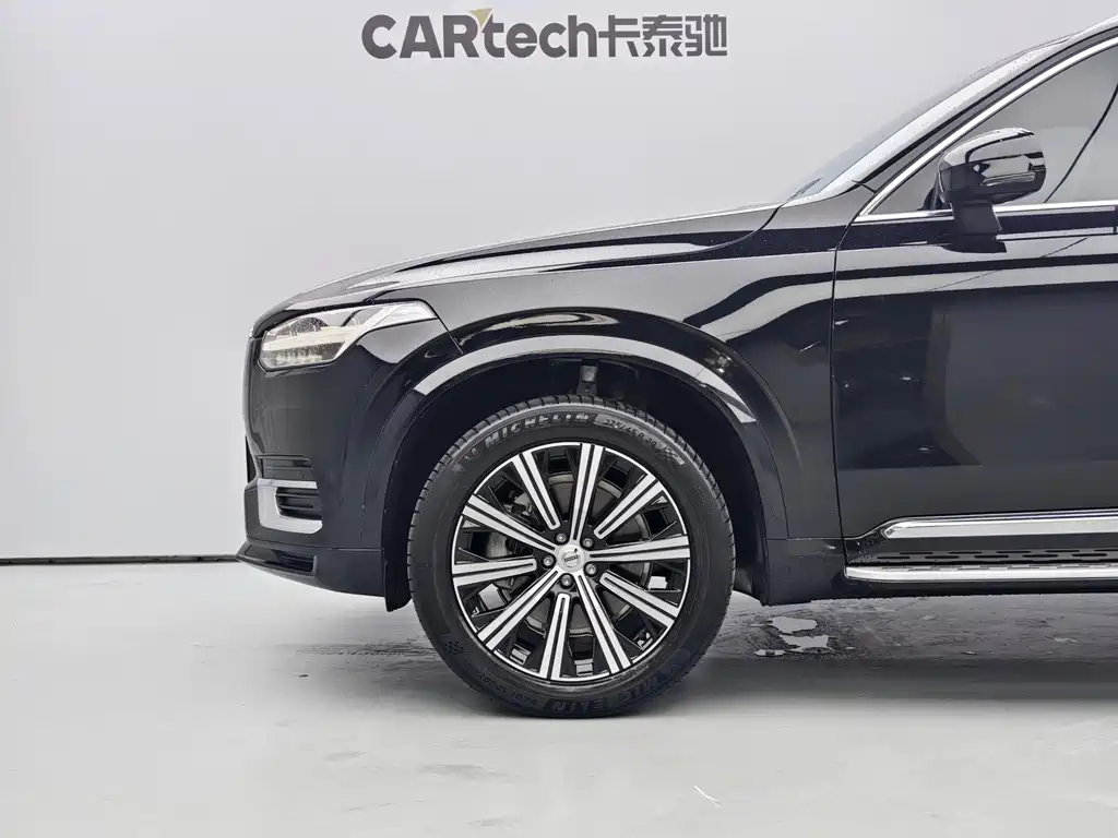 Volvo XC90 — фото 6