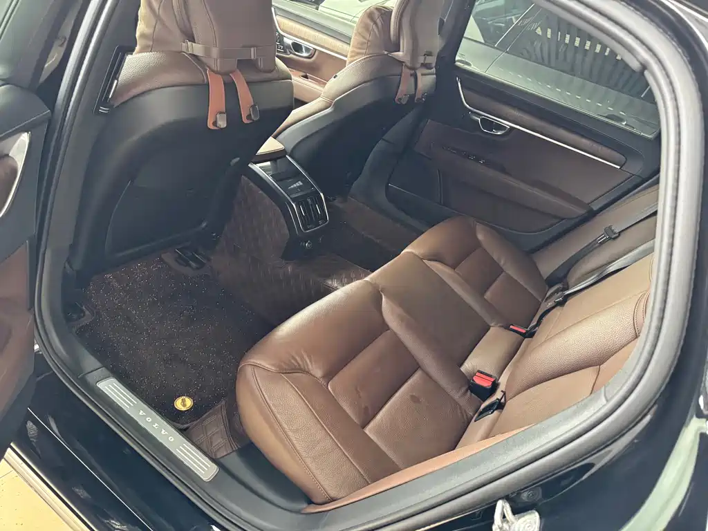 Volvo S90 — фото 3