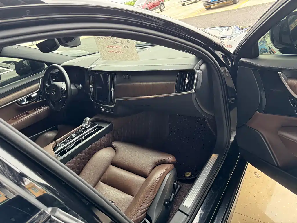 Volvo S90 — фото 4