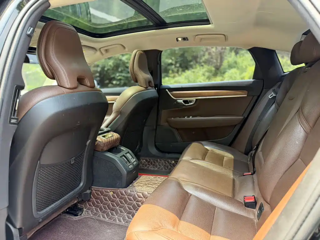 Volvo S90 — фото 10