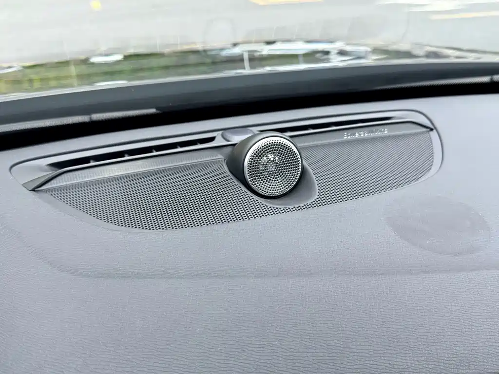 Volvo XC90 — фото 23