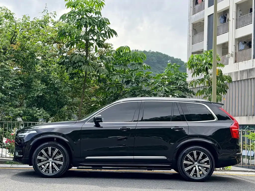 Volvo XC90 — фото 6