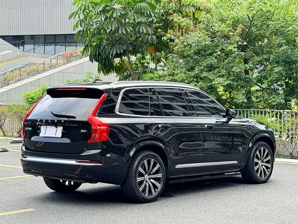 Volvo XC90 — фото 7