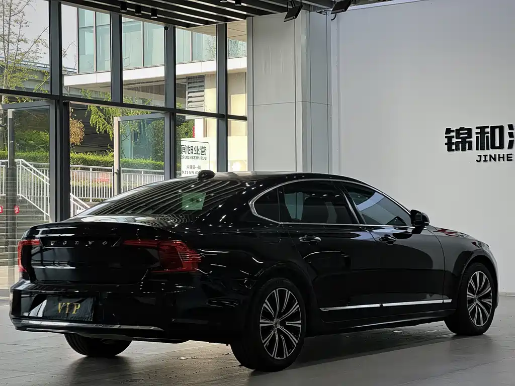 Volvo S90 — фото 3