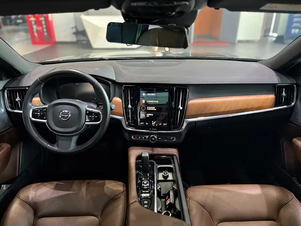 Volvo S90 — фото 7