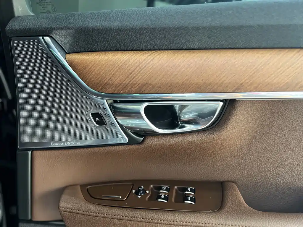 Volvo S90 — фото 9
