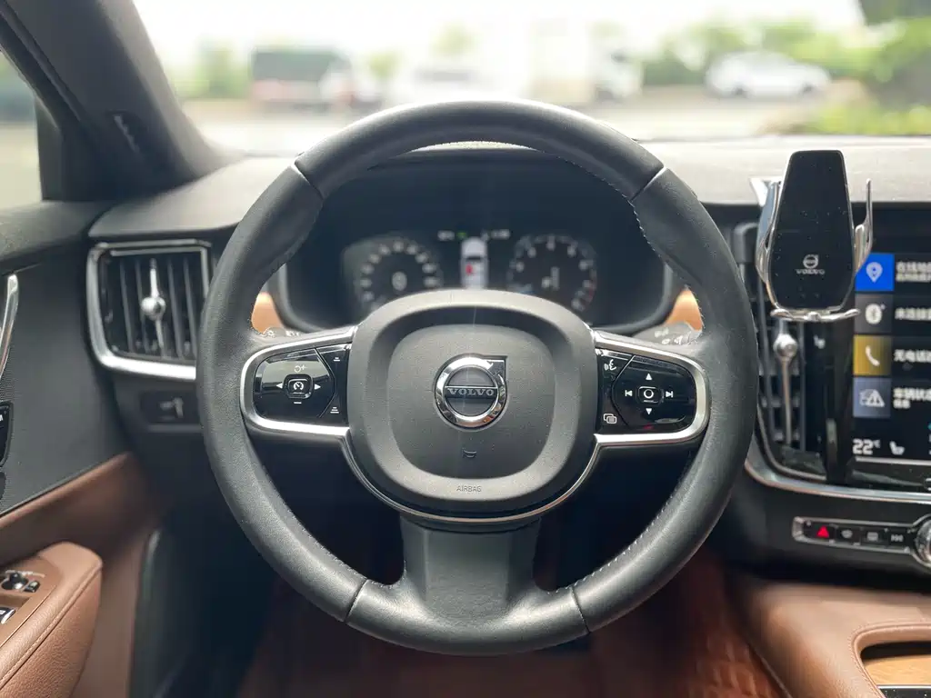 Volvo S90 — фото 8