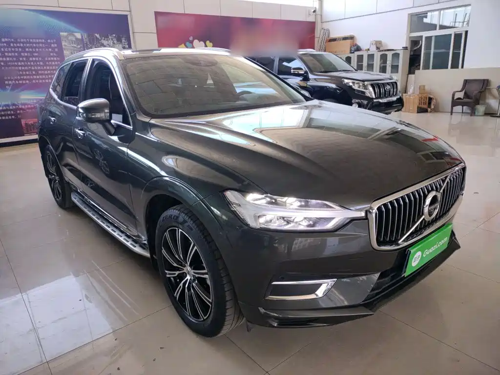 Volvo XC60 — фото 22