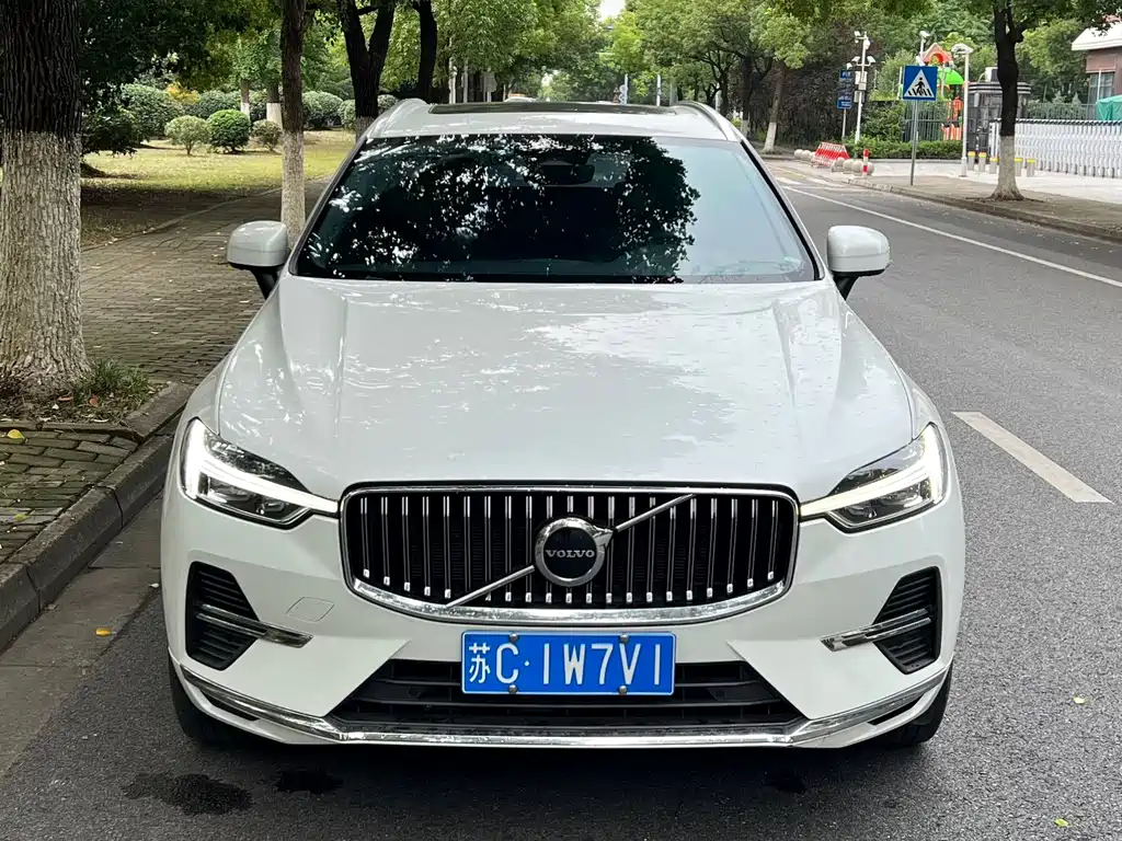 Volvo XC60 — фото 2
