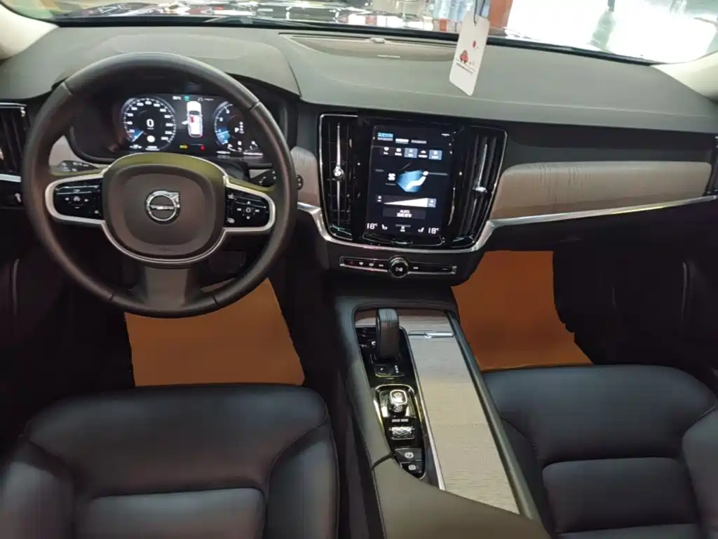 Volvo V90 — фото 10