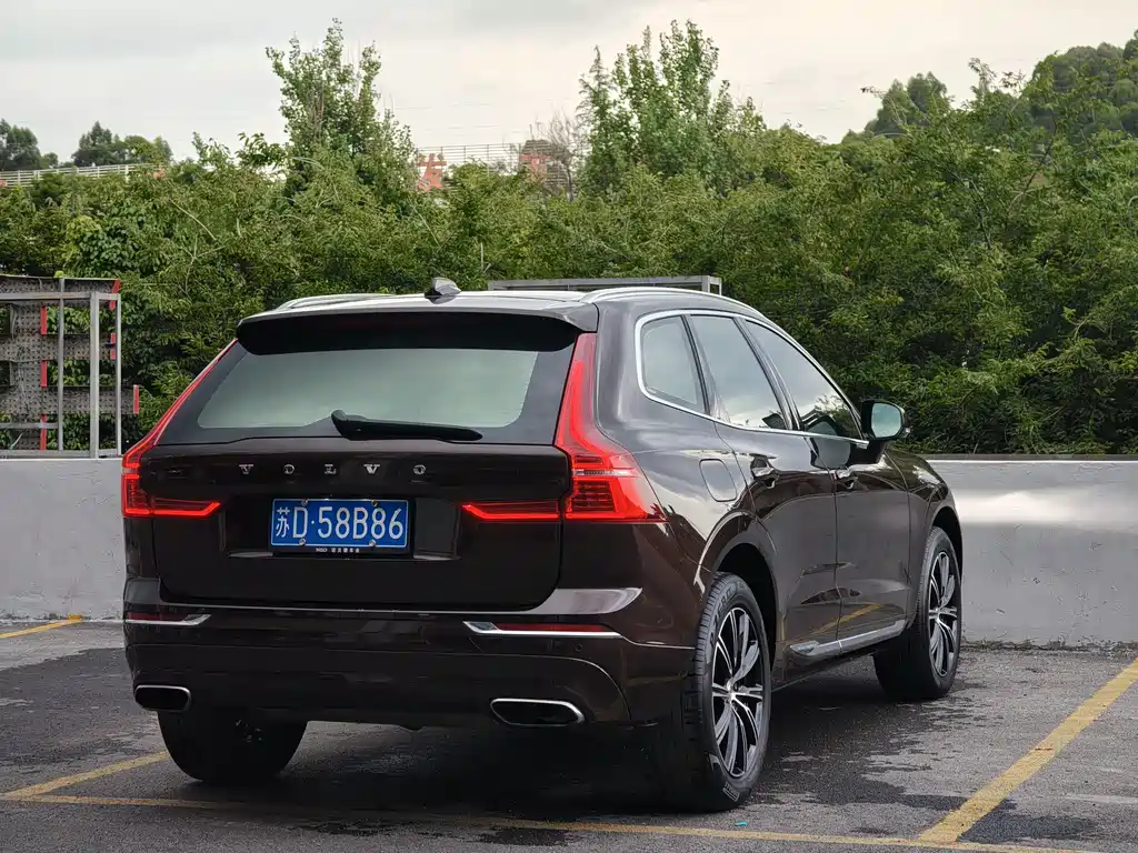 Volvo XC60 — фото 7