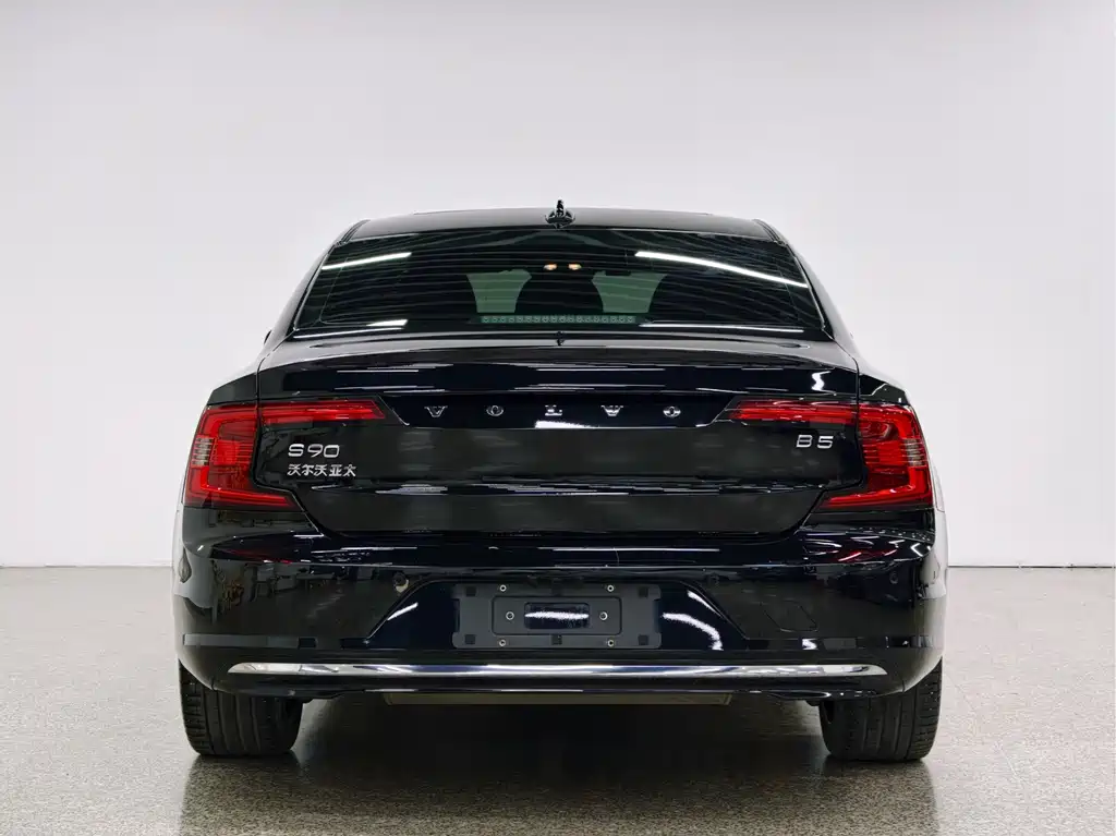 Volvo S90 — фото 13