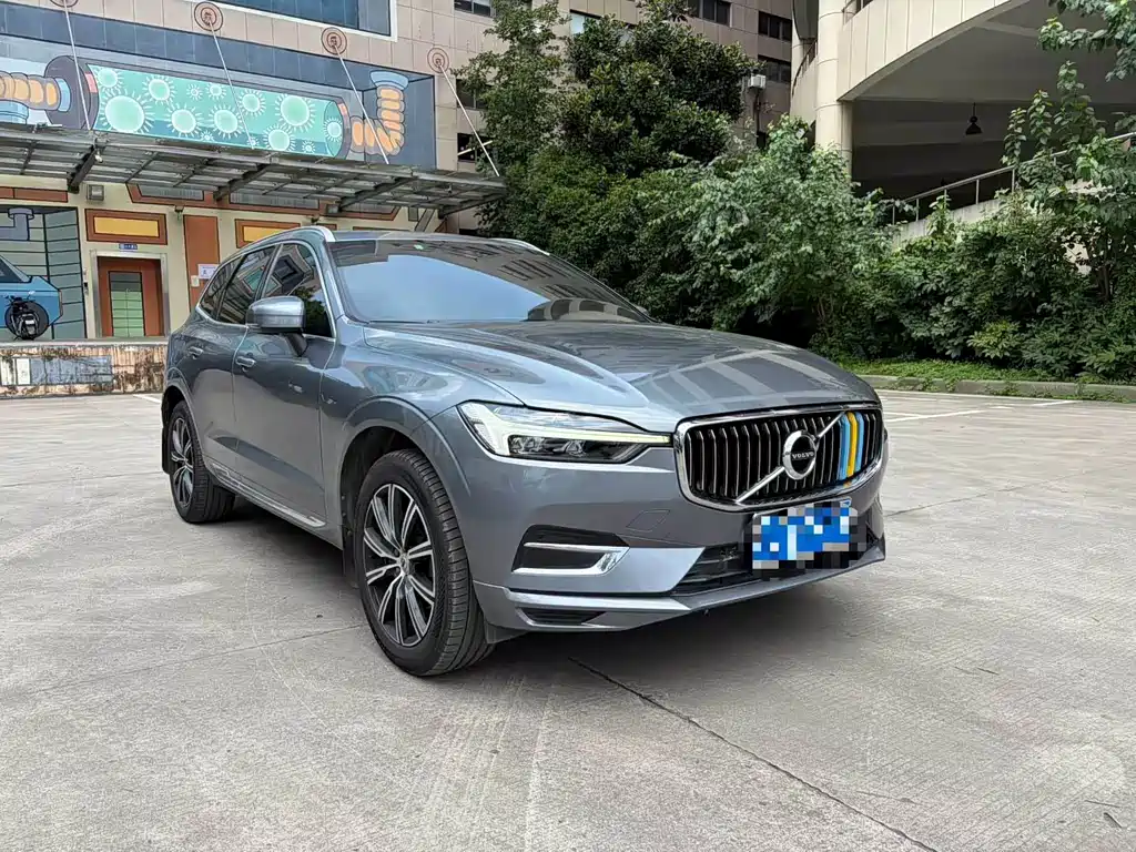 Volvo XC60 — фото 3