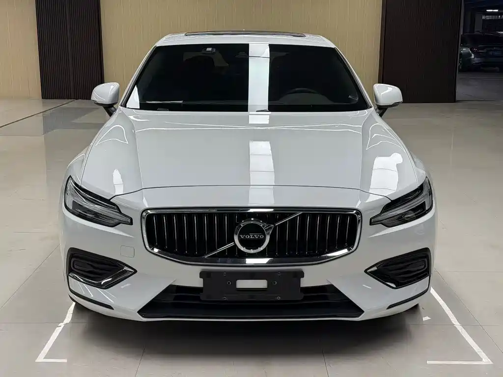 Volvo S60 — фото 2