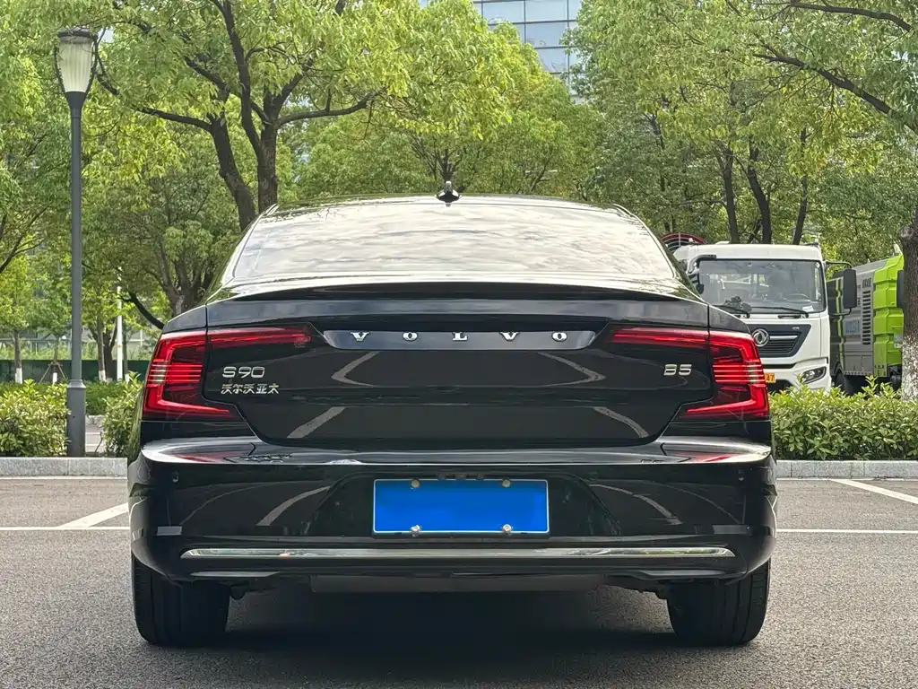 Volvo S90 — фото 5
