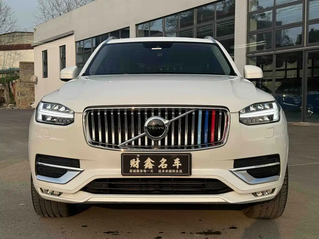 Volvo XC90 — фото 2