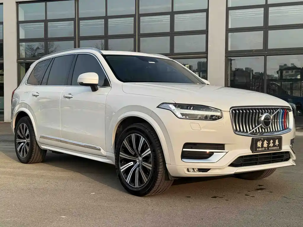 Volvo XC90 — фото 3