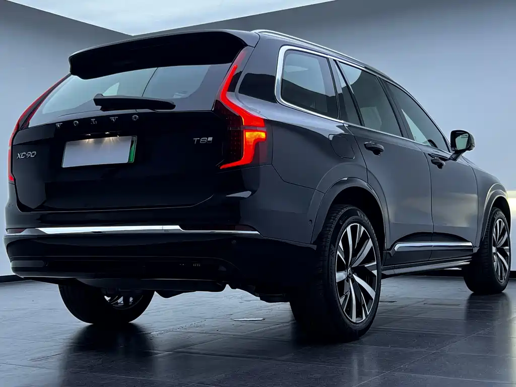 Volvo XC90 PHEV — фото 10