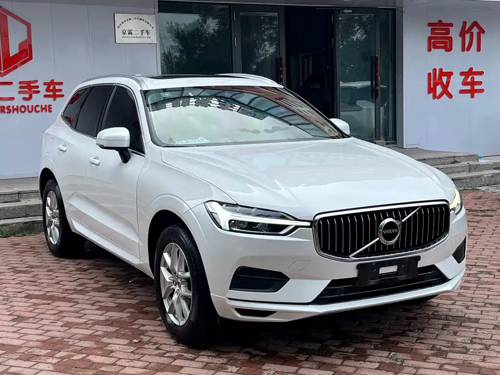 Volvo XC60 — фото 3