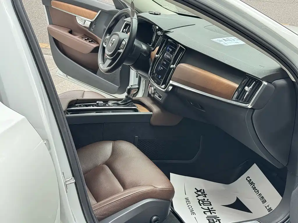 Volvo S90 — фото 9