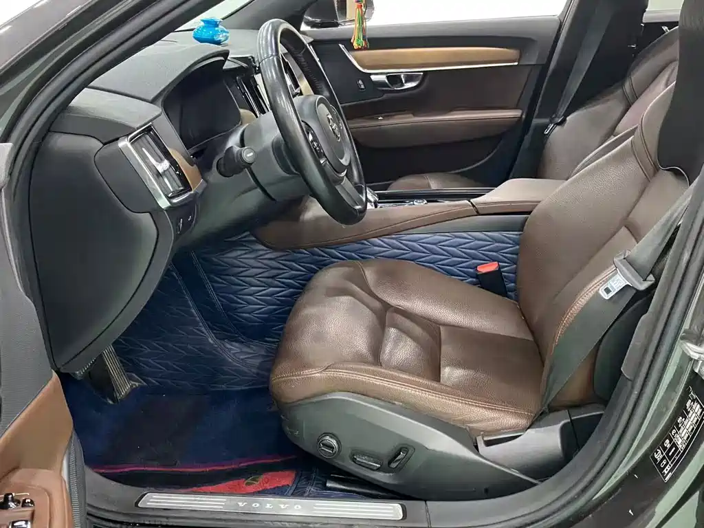 Volvo S90 — фото 4