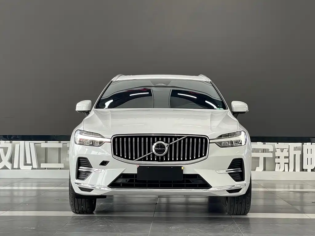 Volvo XC60 — фото 2