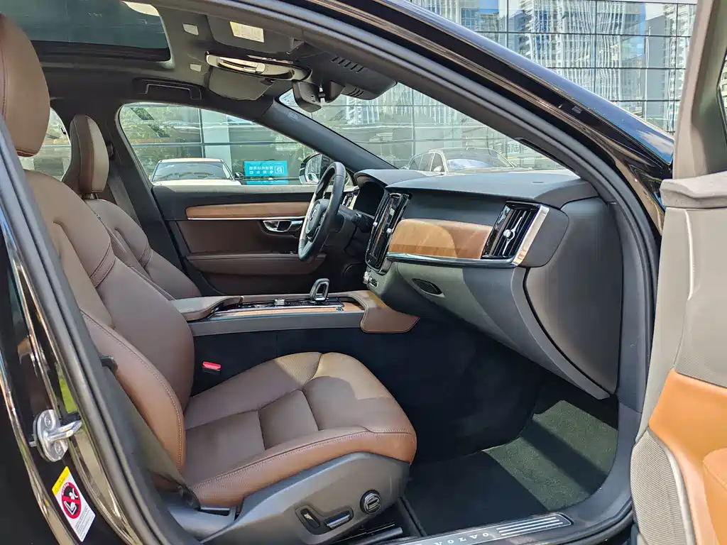 Volvo S90 — фото 11