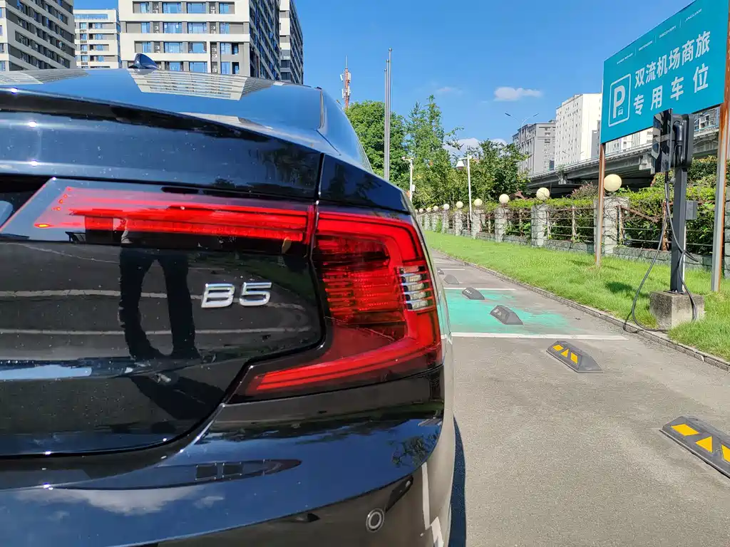 Volvo S90 — фото 7