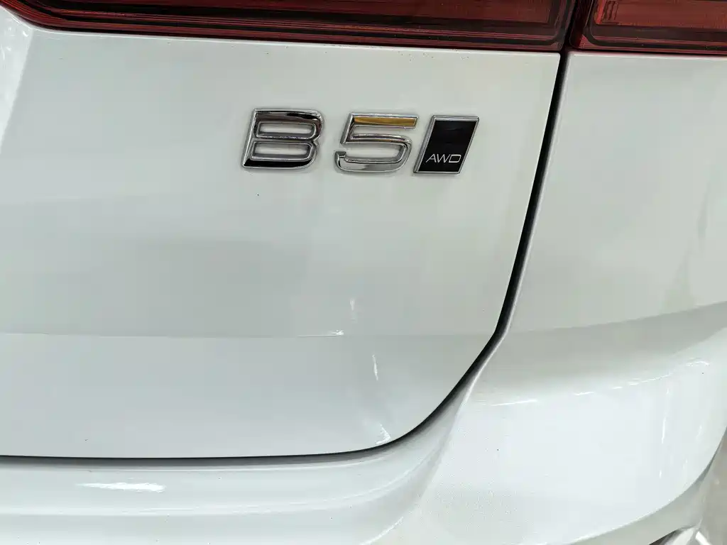 Volvo XC60 — фото 14