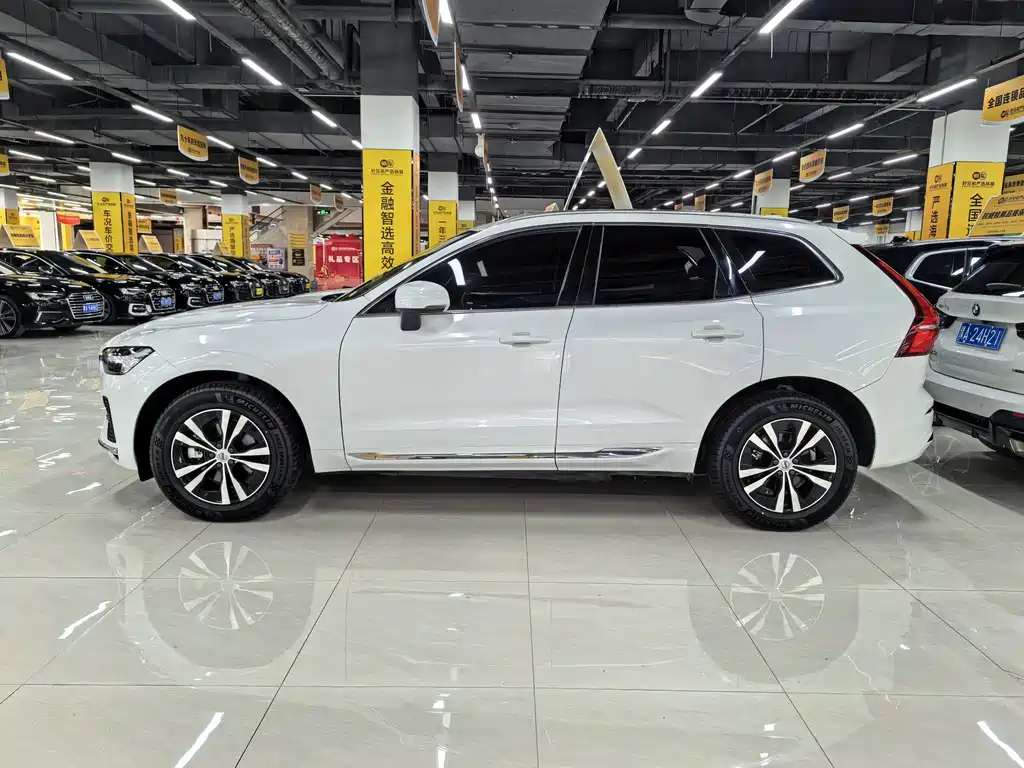 Volvo XC60 — фото 3