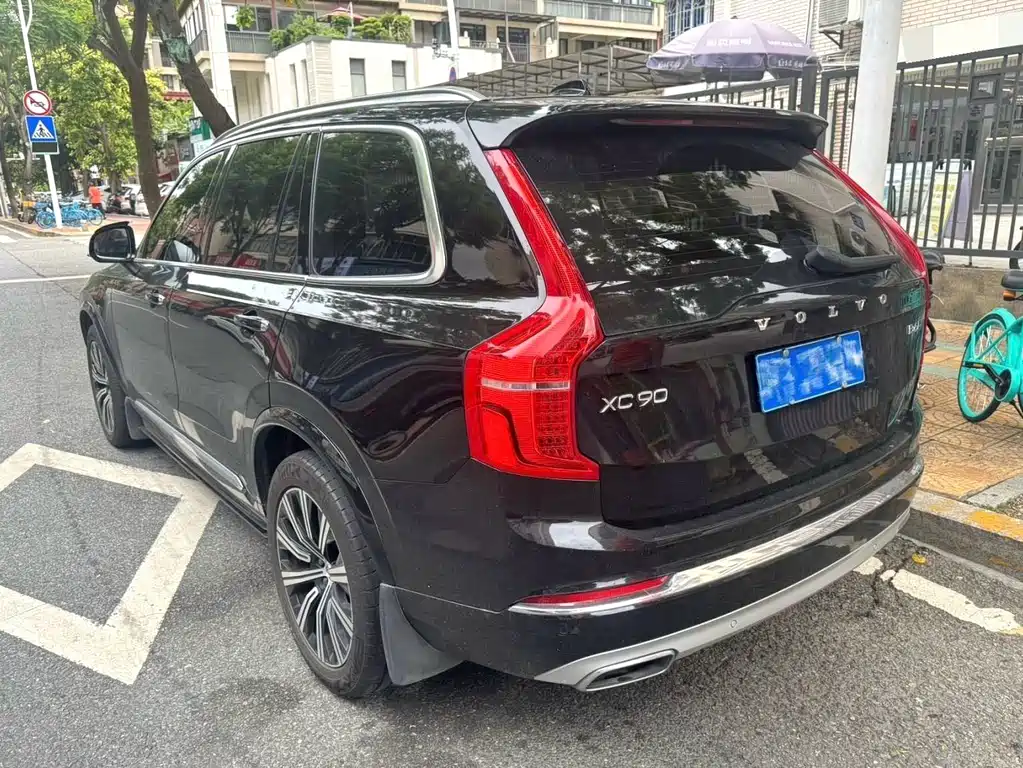 Volvo XC90 — фото 3