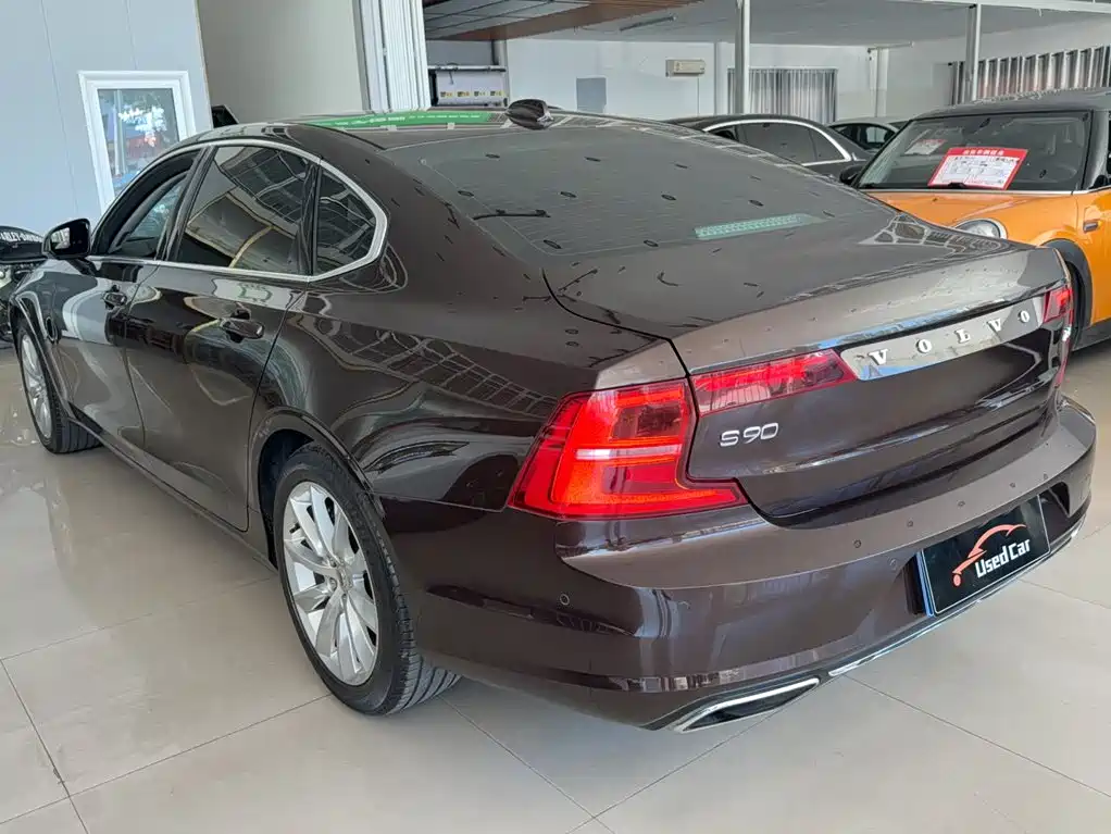 Volvo S90 — фото 11