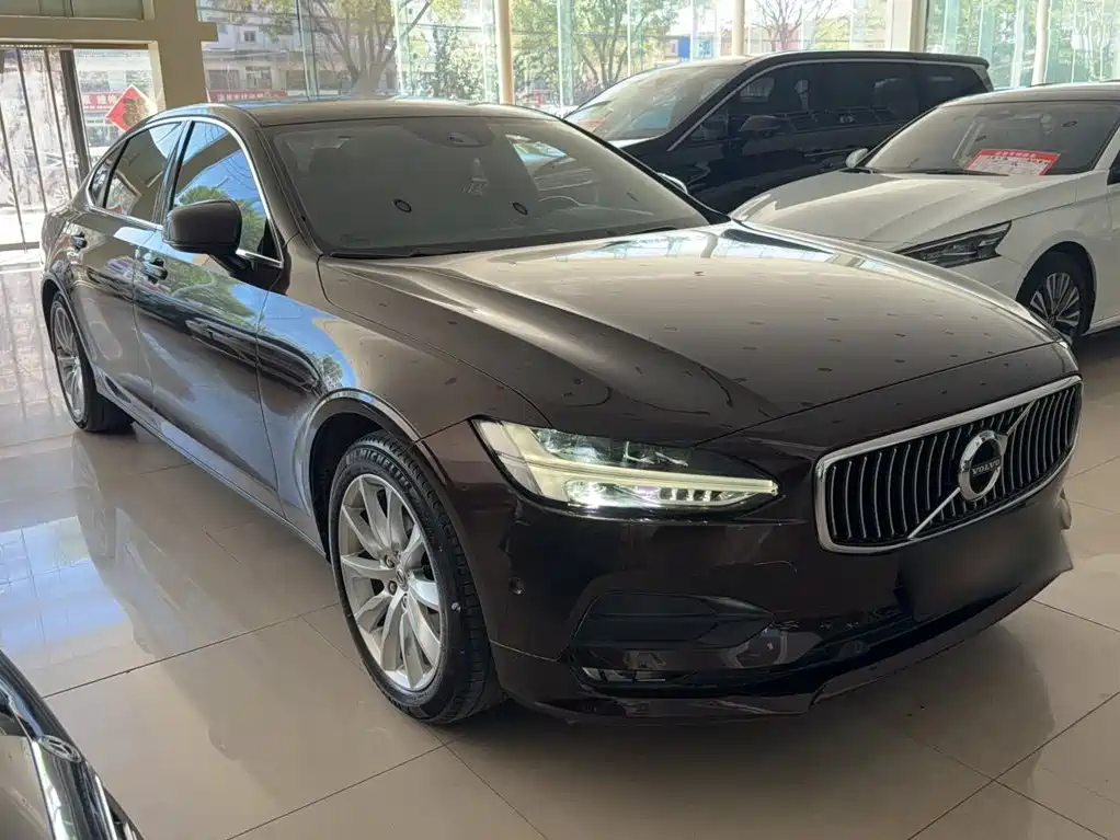 Volvo S90 — фото 10