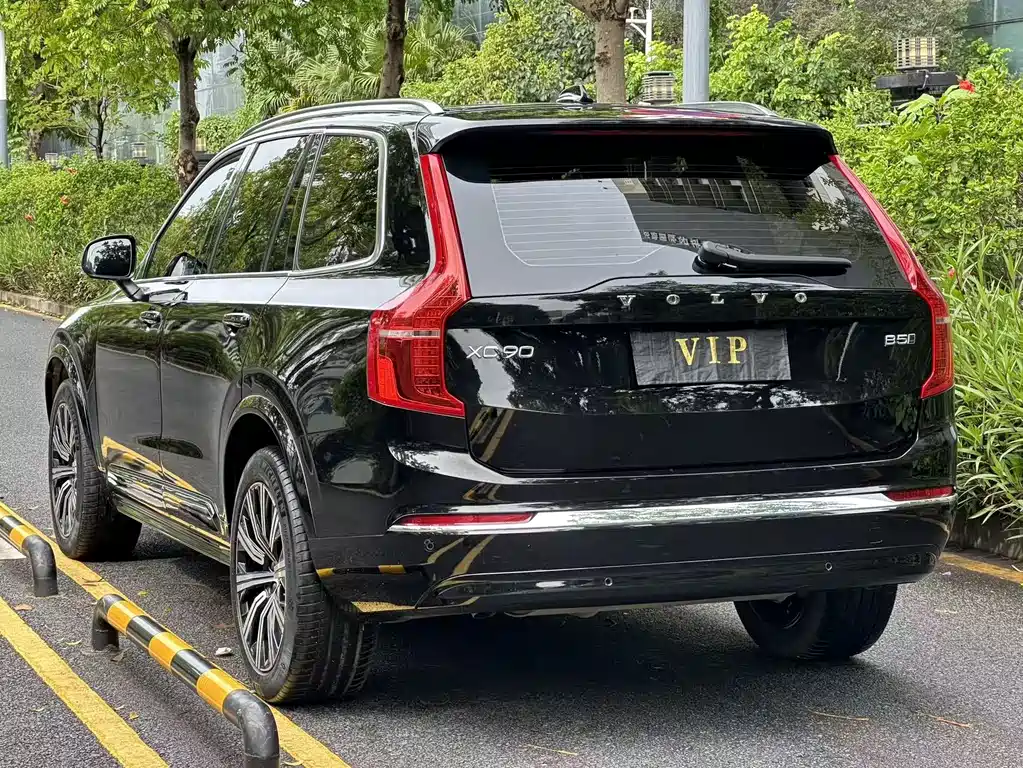 Volvo XC90 — фото 8