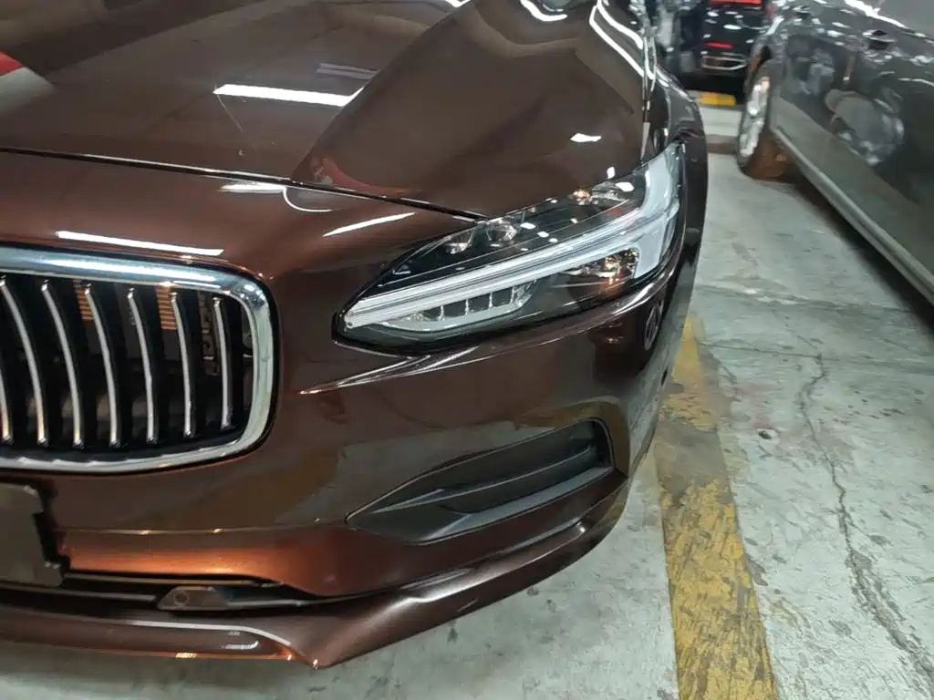 Volvo S90 — фото 24