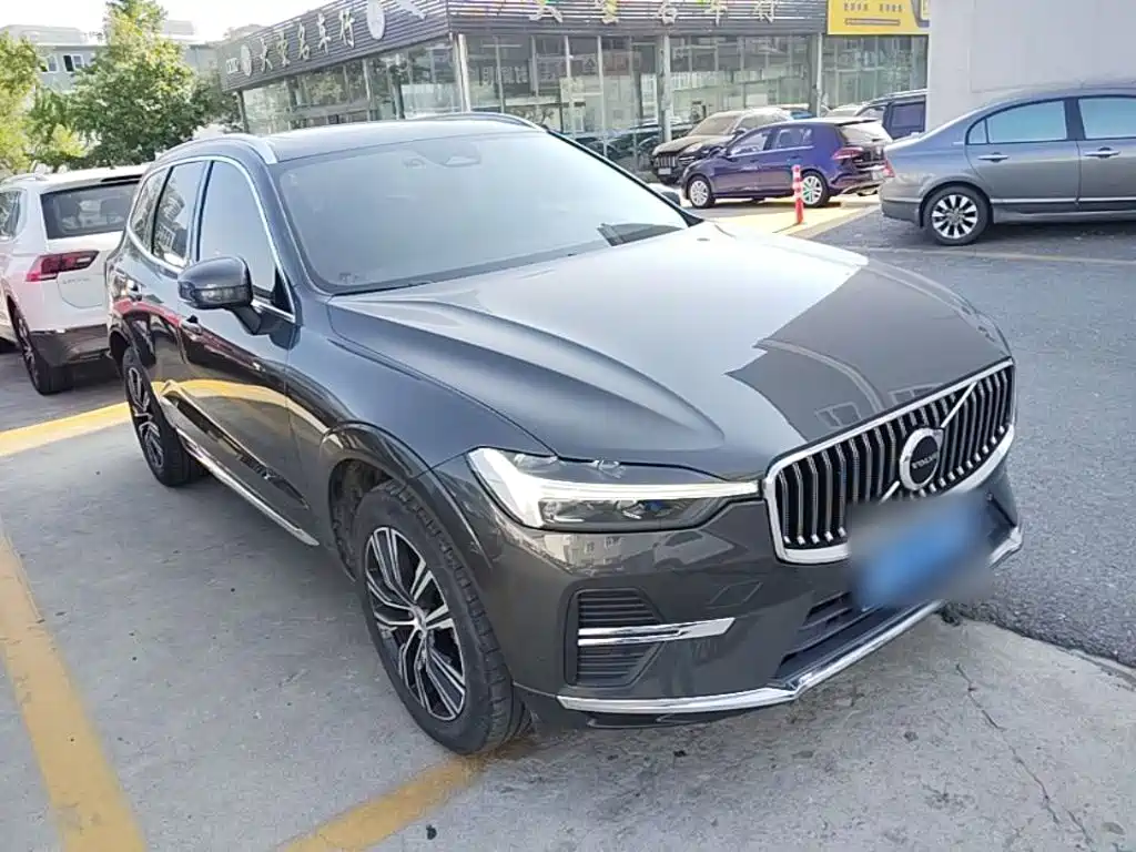Volvo XC60 — фото 4