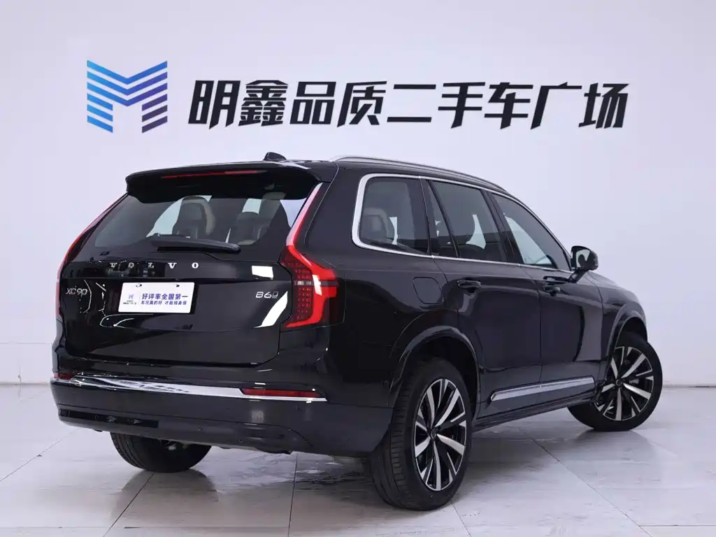 Volvo XC90 — фото 7