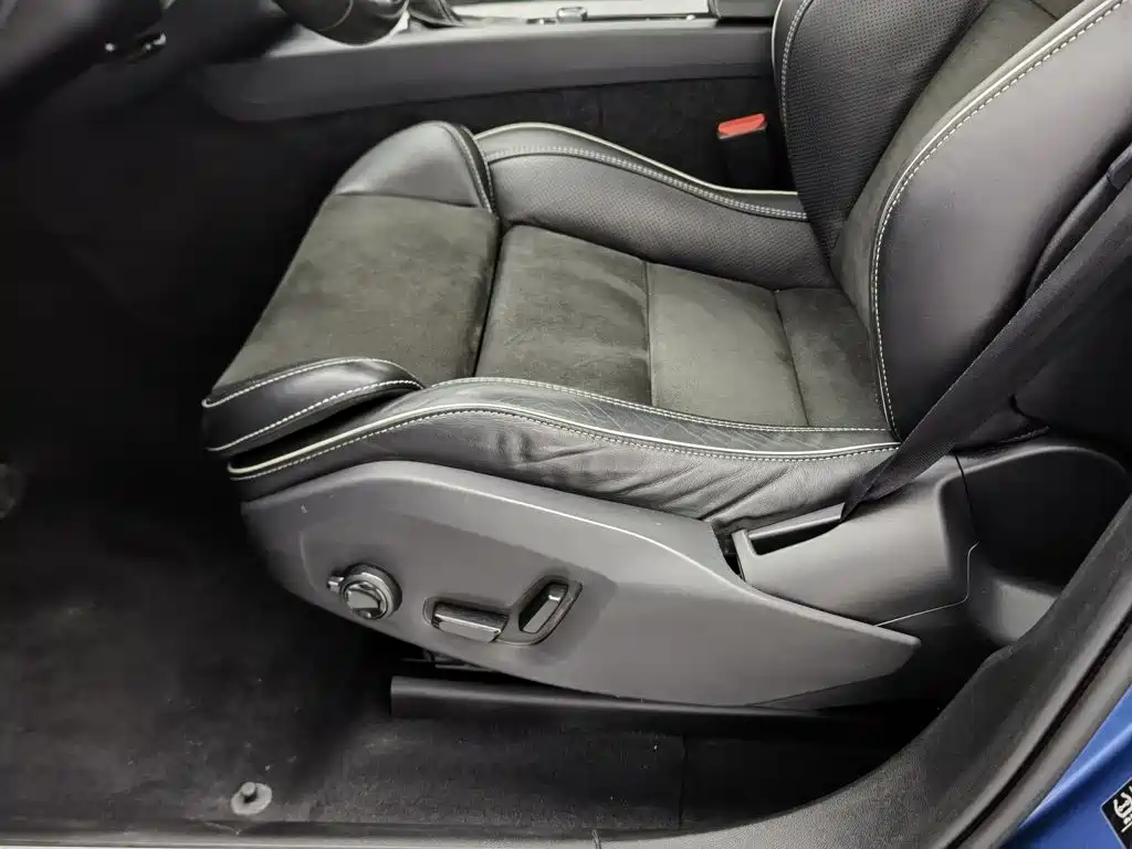 Volvo XC60 — фото 20