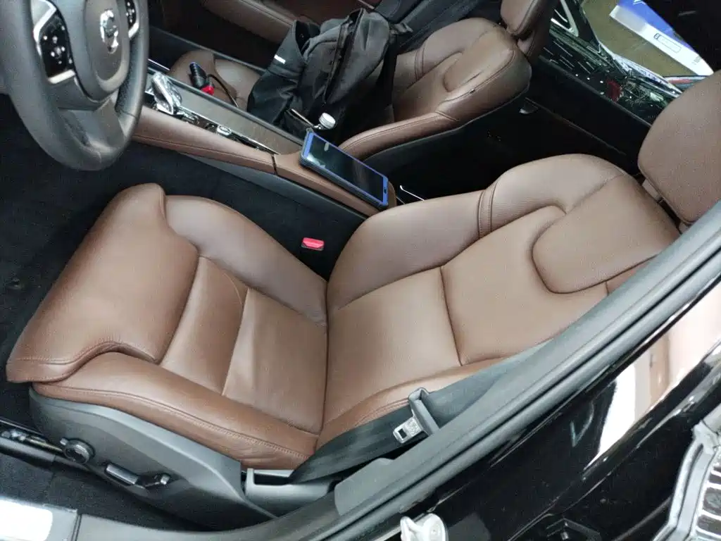 Volvo S90 — фото 11