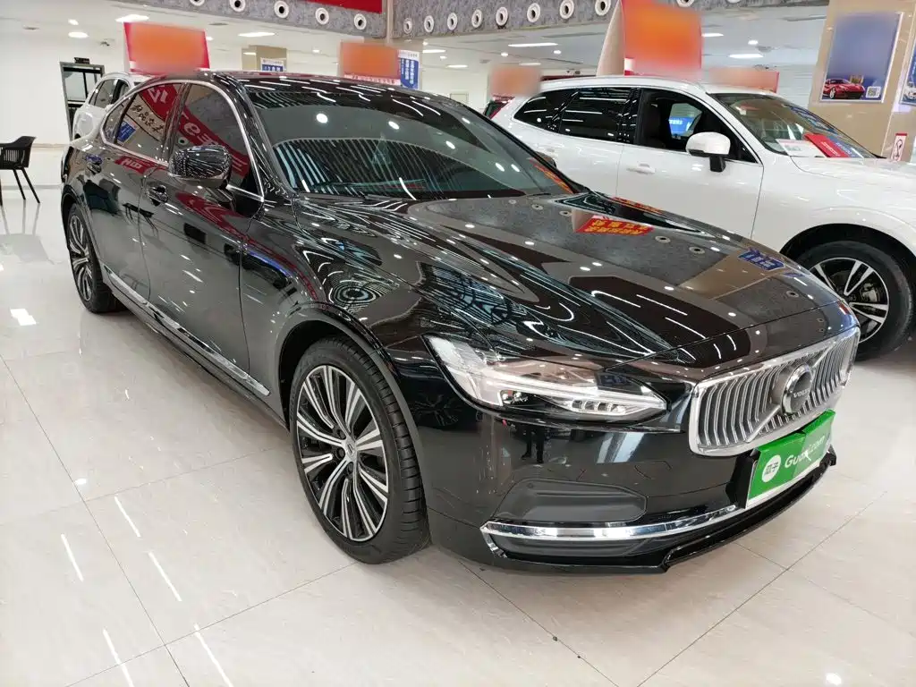 Volvo S90 — фото 22